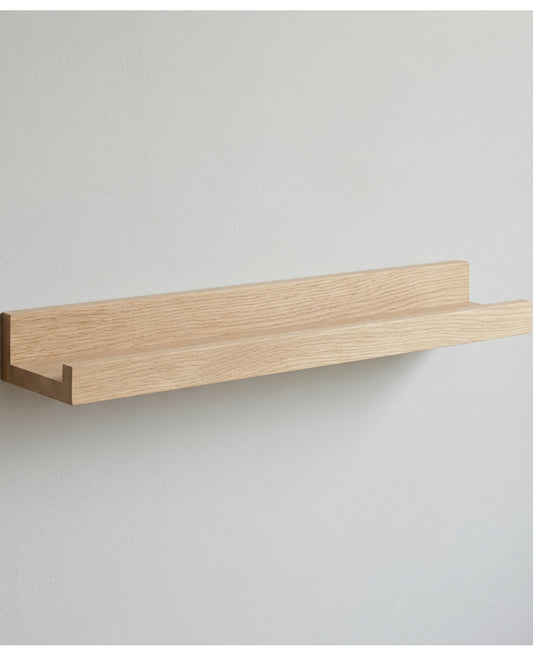 Quiey White Oak Picture Ledge 90 × 10 cm Raised Front Lip - Lifestyle view